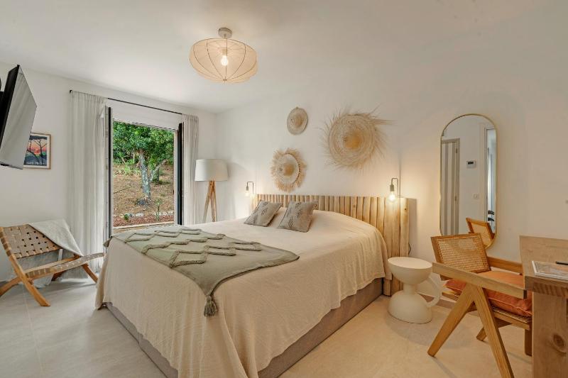 Villa Tao - Golfe de St-Tropez - Vue mer - Piscine chauffée - image 24