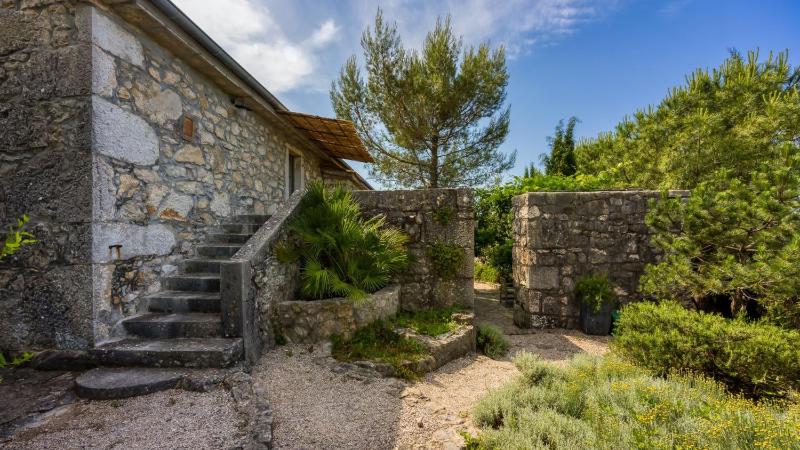 Vila Menta 1 - Indigenous Stone House by Villas Guide - image 16
