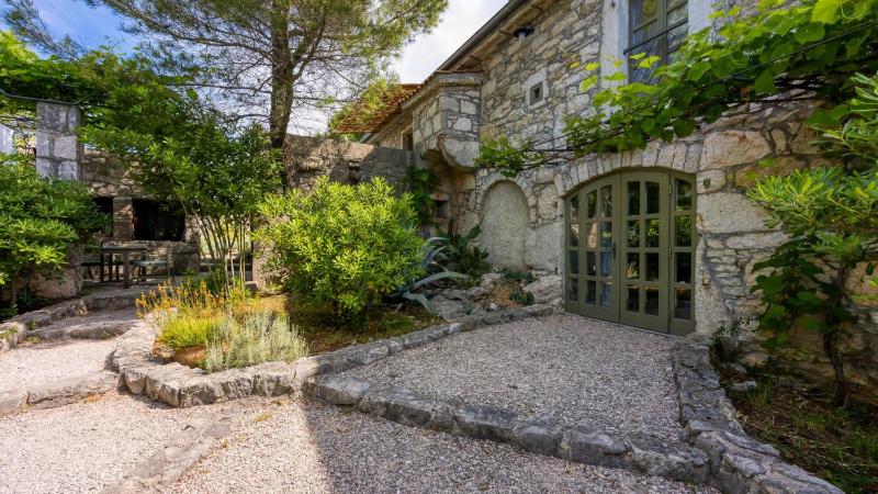Vila Menta 1 - Indigenous Stone House by Villas Guide - image 5