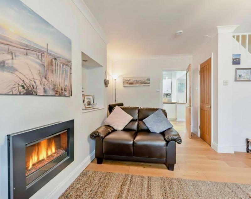 Clareston Cove - a lovely 3 bed cottage with sauna in Tenby town centre - image 19