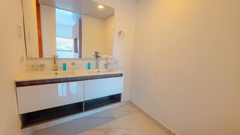 Riviera Hotel Boutique - image 17