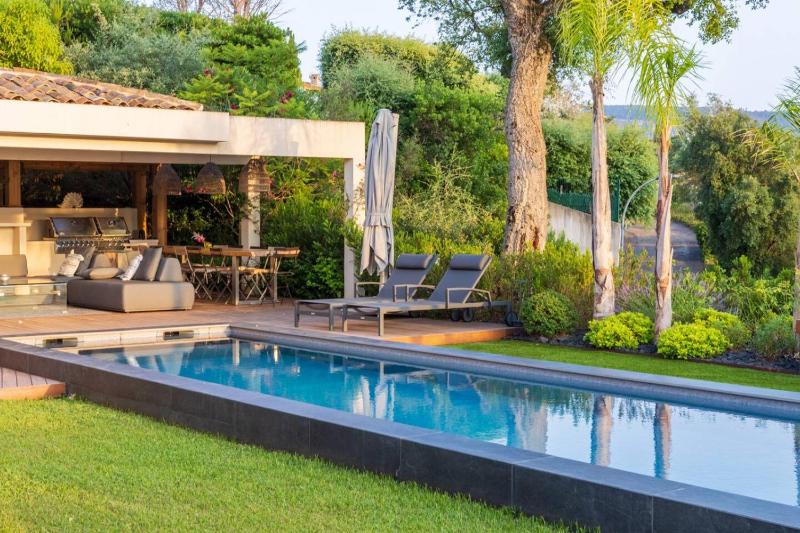Myrtes - Villa 220m2 Piscine Cuisine Salon ext Sunset - image 12