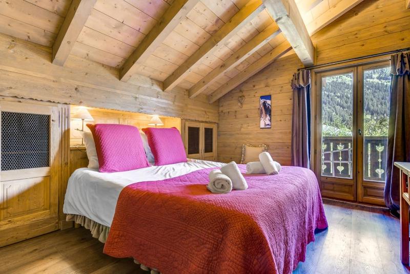 Michka - Chalet 500m Flegere Cheminee Jardin Vue 180 - image 9