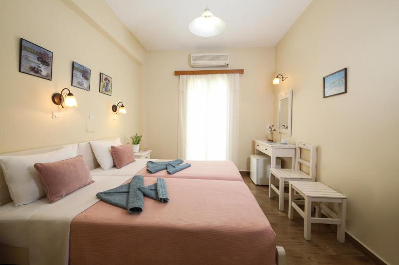 Jasmine - image 12