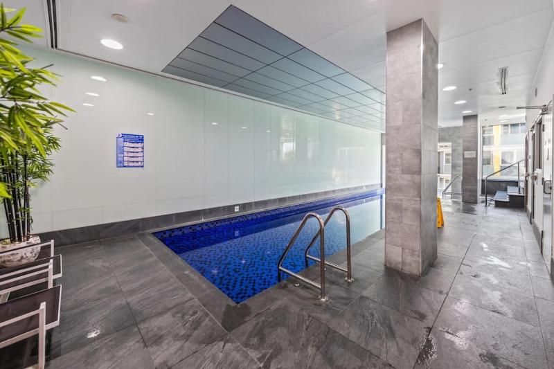 Resort-Style 1BR Apt in Adelaide CBD with Pool and Spa - image 4