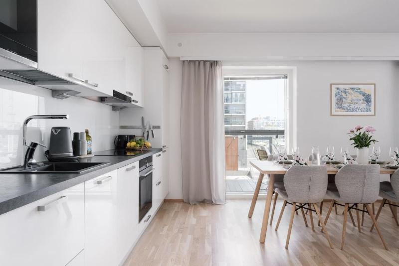Modern apartment with Sauna and big balcony near Train Station - image 8