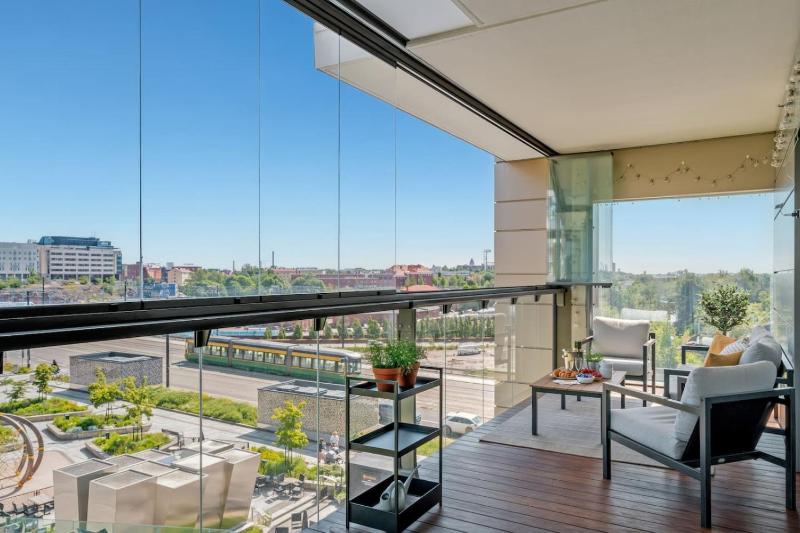 Modern apartment with Sauna and big balcony near Train Station - image 1