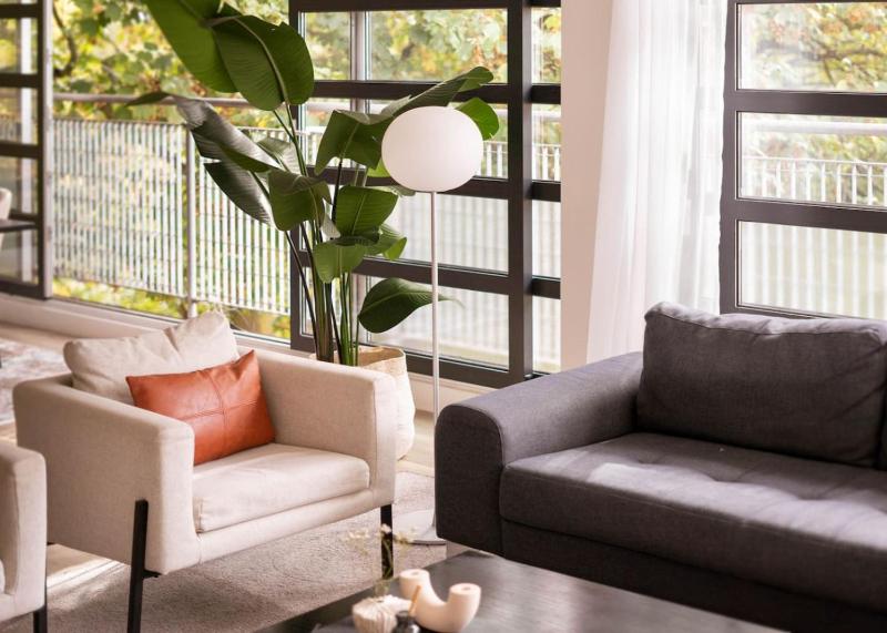Stunning Modern Glass Wall Penthouse City Centre - image 17