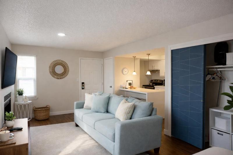 Cozy Studio• Great Location• Self Check-in - image 6
