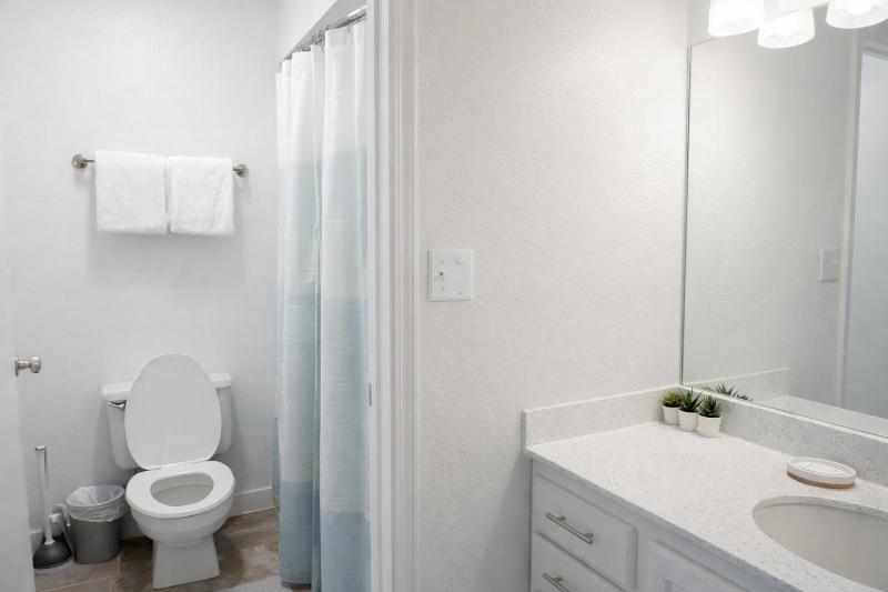 Cozy Studio• Great Location• Self Check-in - image 5