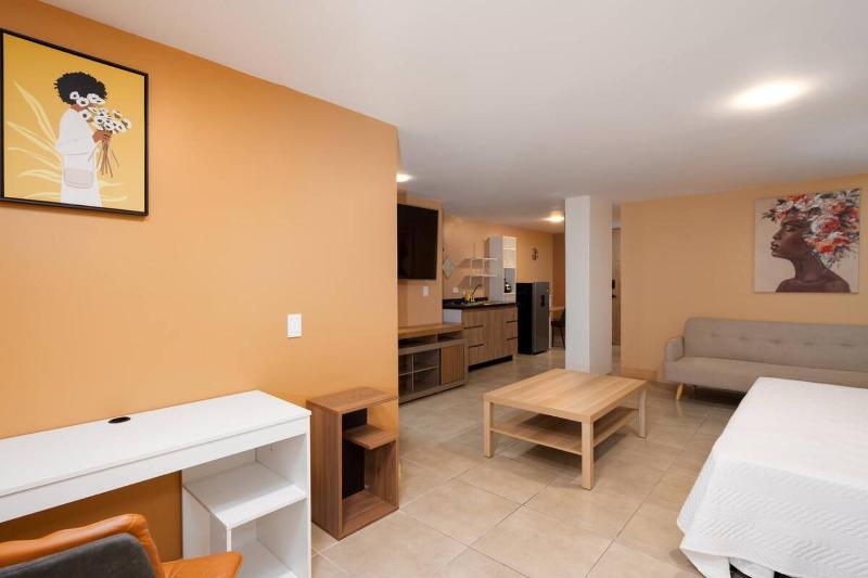 Leb'Den Executive Suites - image 4