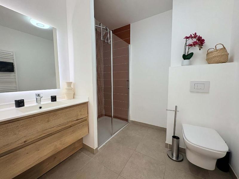 Valras-Loc Archipel Capri Jacuzzi with Sea View - image 11