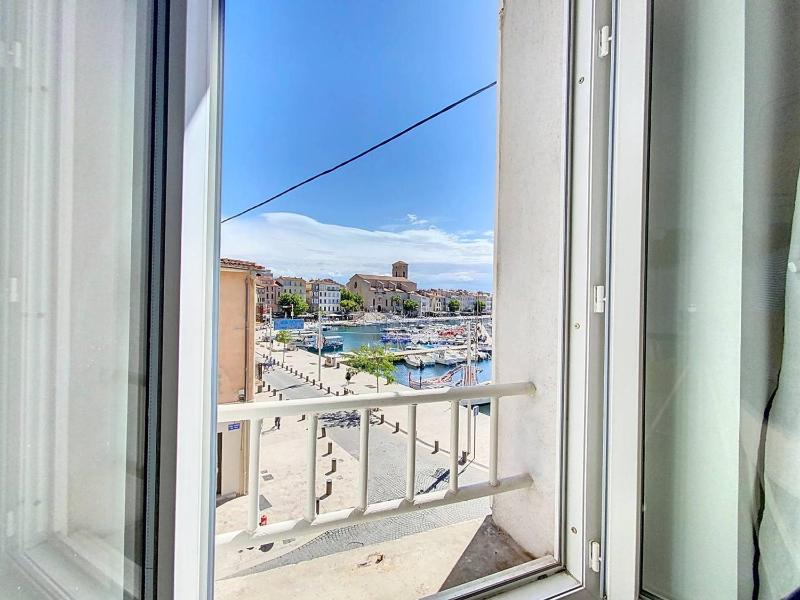 Appartement T2 lumineux sur le Vieux Port La Ciotat - FR-1-770-11 - image 2