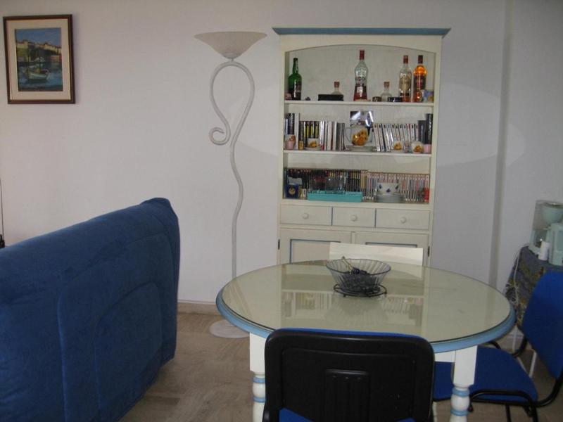 Appartement 1er étage avec parking proche plage et commerces Hyères - FR-1-335-165 - image 6