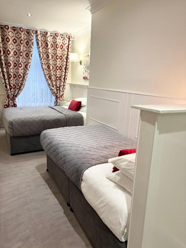 Dergvale Hotel - image 3