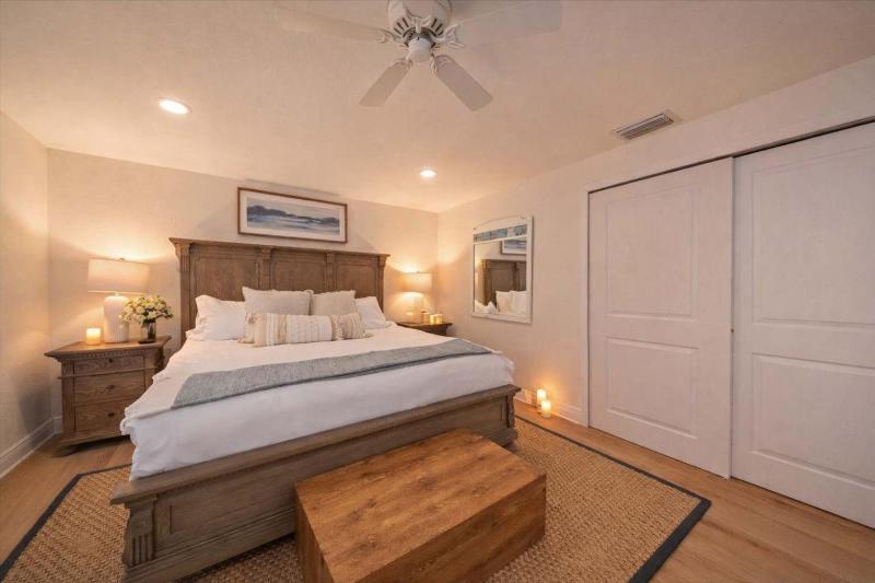 Siesta Key Village Heated pool - image 9