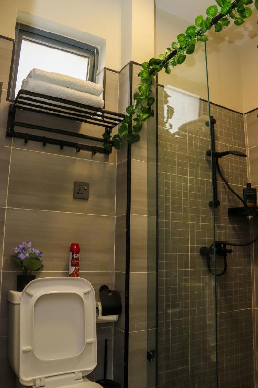 Urban Haven Suites - image 5