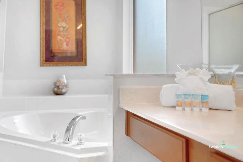 Family Retreat near Disney with Private Pool - image 23