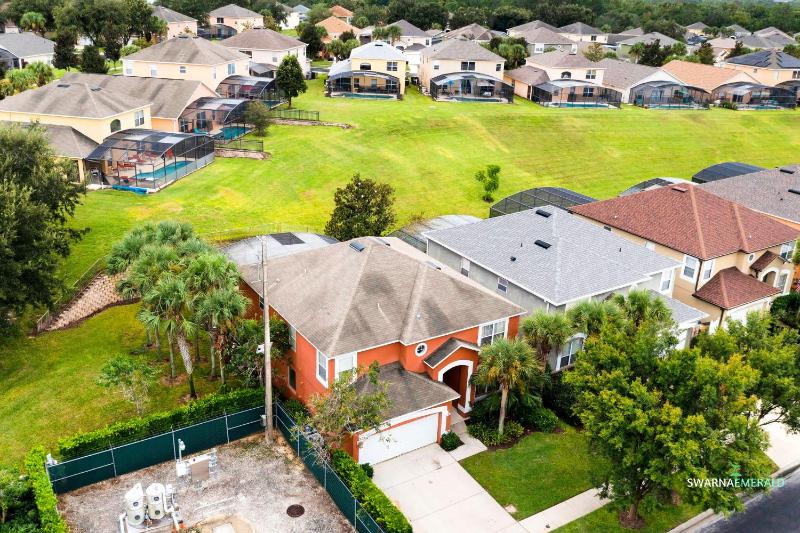 Family Retreat near Disney with Private Pool - image 21