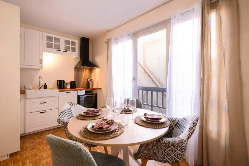 Modern Flat with Balcony Opera & Saint-Lazare - image 3