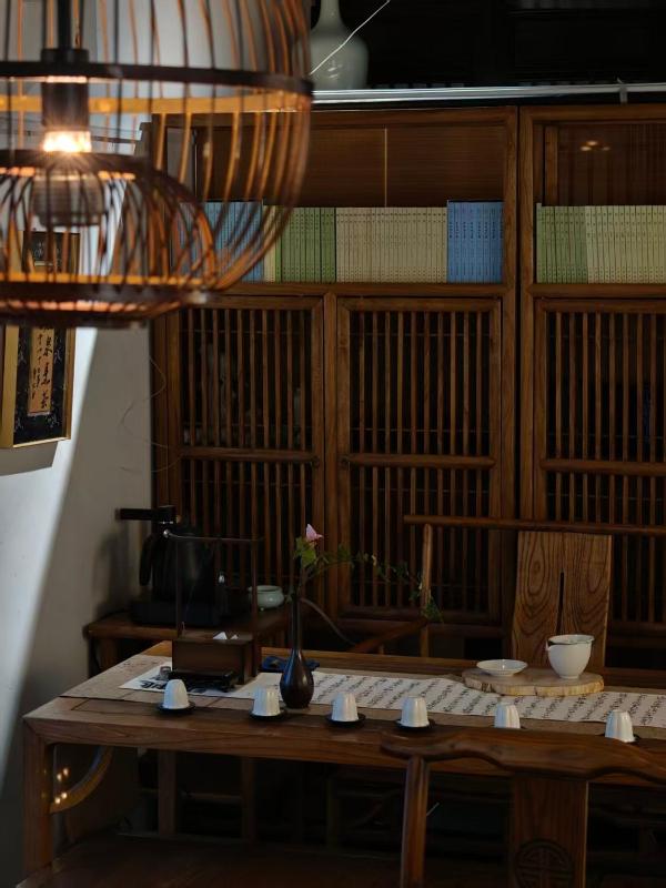 犹望梅岑民宿-西湖湖滨河坊街店 - image 13