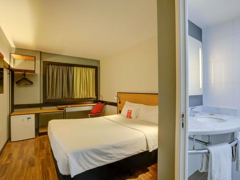 Ibis Rio de Janeiro Santos Dumont - image 6