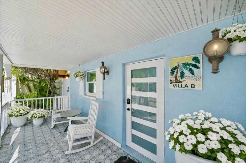 SiestaKeyVillageheated pool - image 12