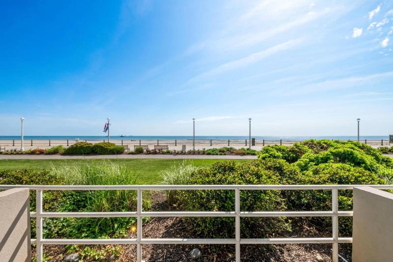 Country Inn & Suites by Radisson Virginia Beach (Oceanfront) - image 25