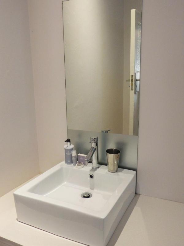 The Hampton Exclusive Guesthouse - image 11