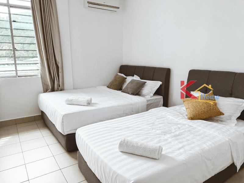 Cozy Retreat Home- 5R3B- 16 Pax- 5mins to CityKK and Imagomall - image 16