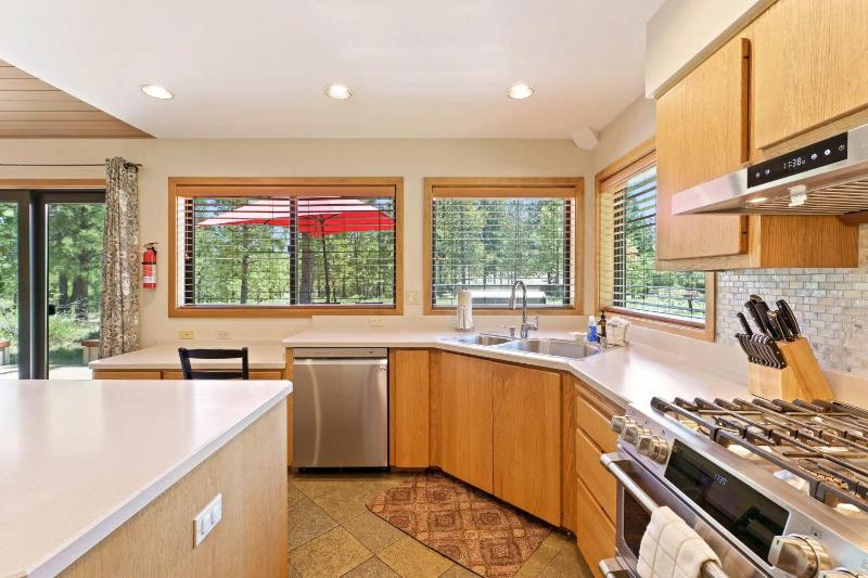 10 Tan Oak - image 31