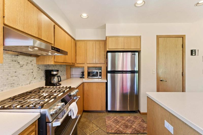 10 Tan Oak - image 25