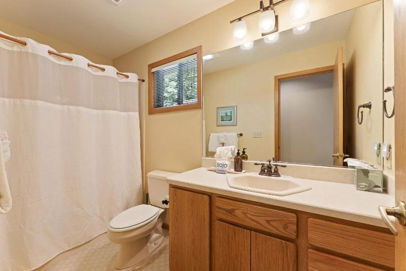 10 Tan Oak - image 8