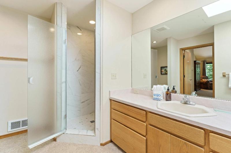 10 Tan Oak - image 17