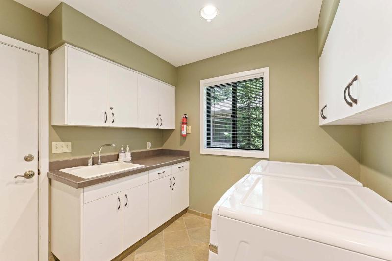 10 Tan Oak - image 18