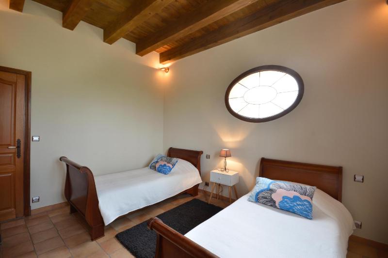Vacation rental with pool and Jacuzzi close to Arles - sleeps 10 - image 41