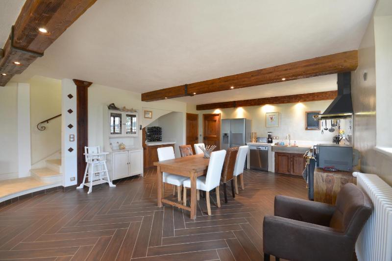 Vacation rental with pool and Jacuzzi close to Arles - sleeps 10 - image 23
