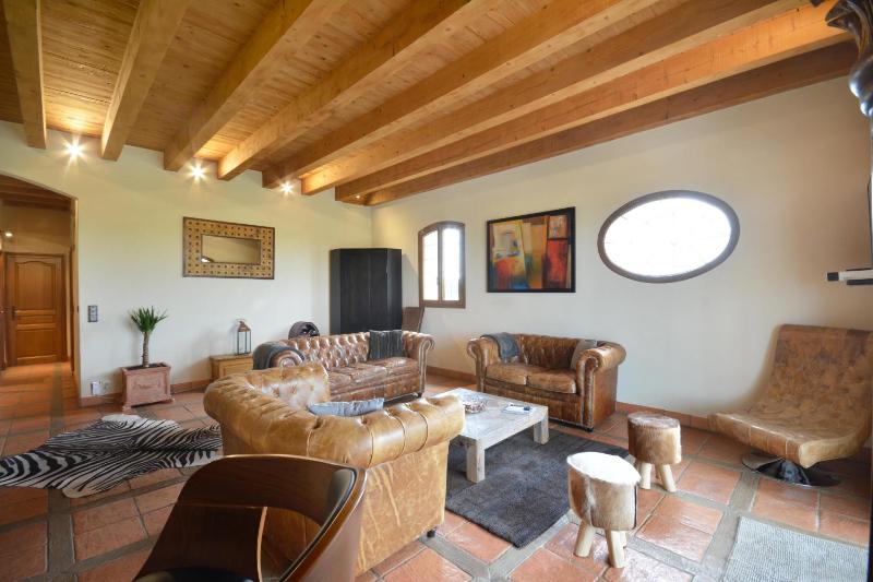 Vacation rental with pool and Jacuzzi close to Arles - sleeps 10 - image 18