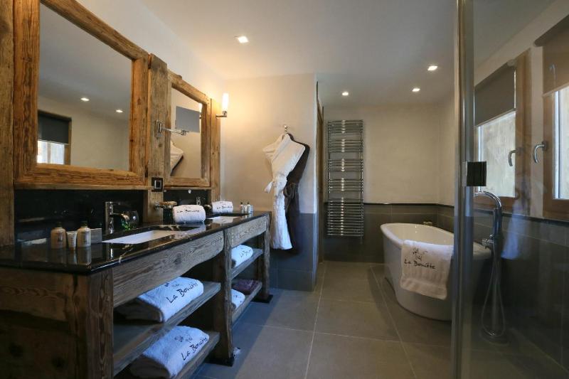 Superior Double Room image 4