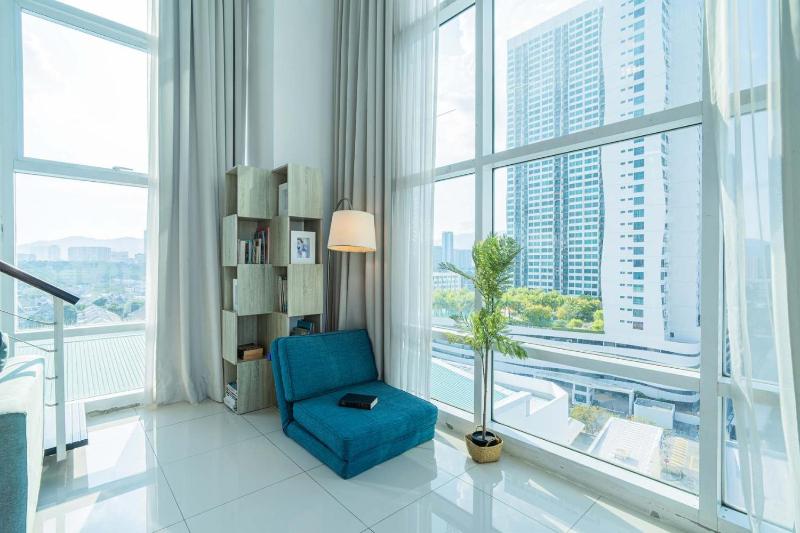 2BR Maritime Suite Duplex George Town SeaView - image 7