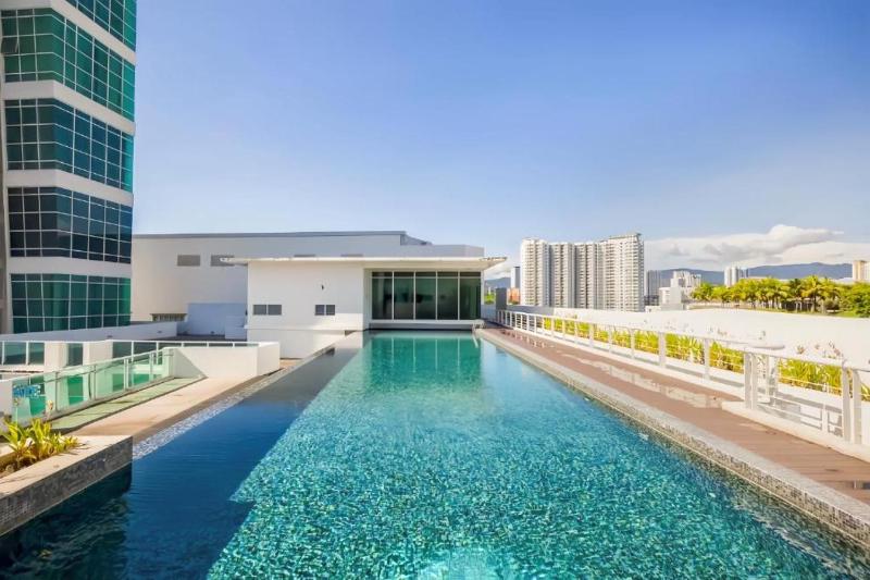 2BR Maritime Suite Duplex George Town SeaView - image 17