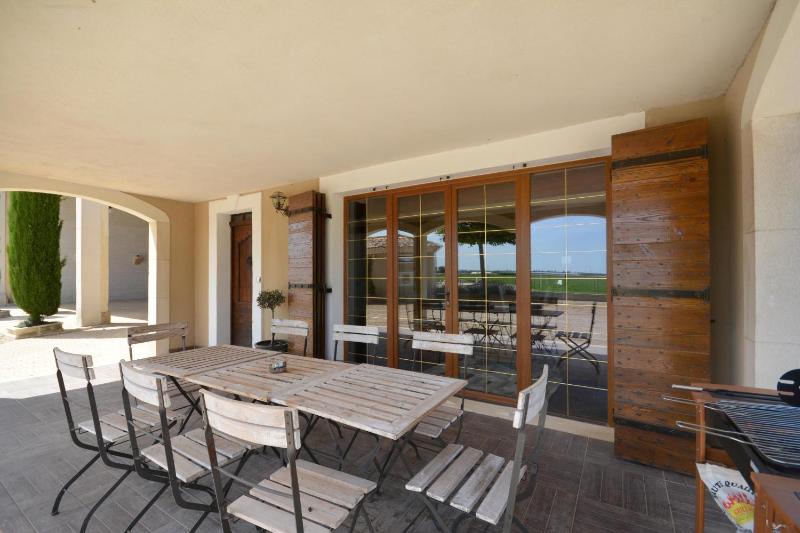 Vacation rental with pool and Jacuzzi close to Arles - sleeps 10 - image 14