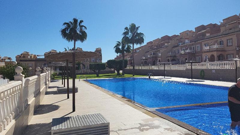 AL Gran Alacant 2BR Apartment with Pool - image 12