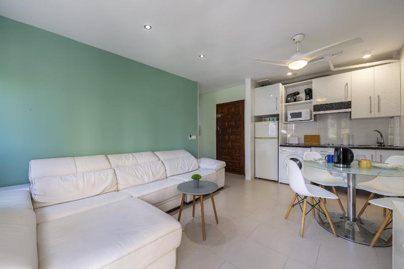 AlmeriaSuite Aguadulce Serenity Stay - image 10