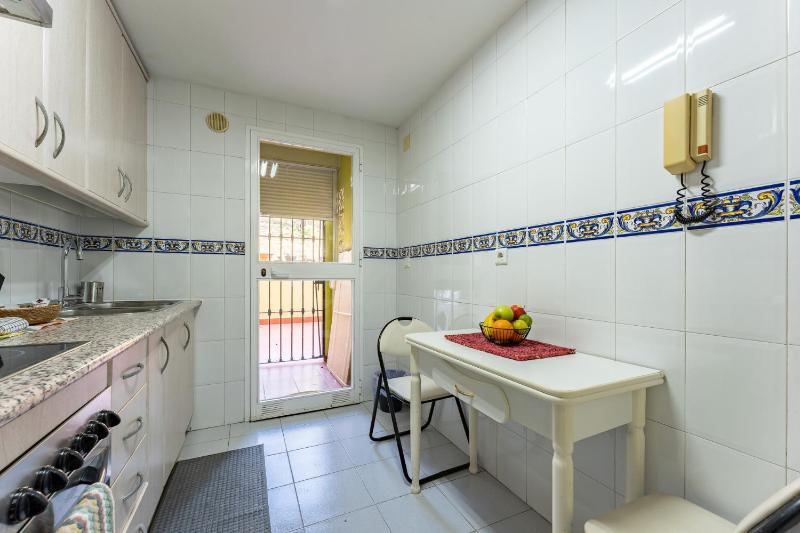 MalagaSuite Three Rooms with Terrace - image 4