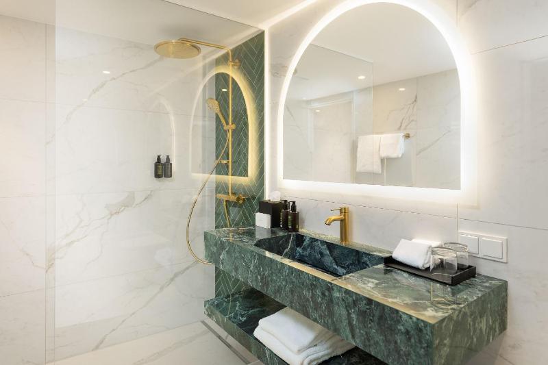 EST Hotel Palais Chotek NEW OPENING - image 9