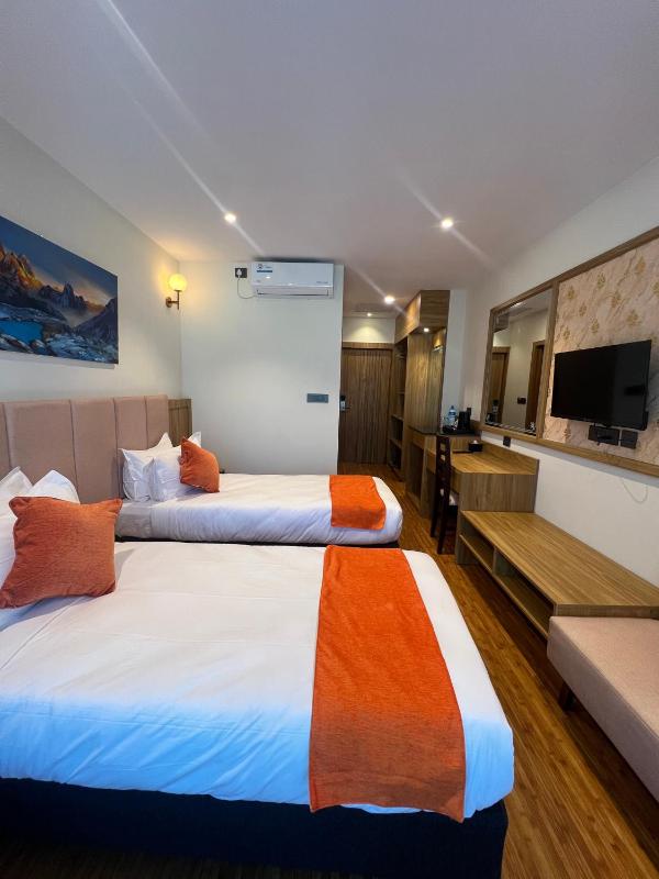 Hotel Eleven - image 13