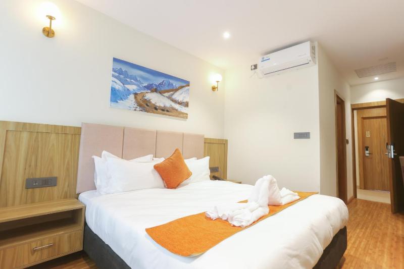 Hotel Eleven - image 8