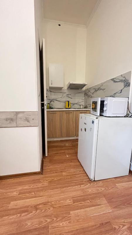 Затишна квартира в центрі - image 10