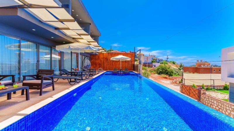 Luxury 5 bedroom villa with private pool and Jacuzzi - image 39